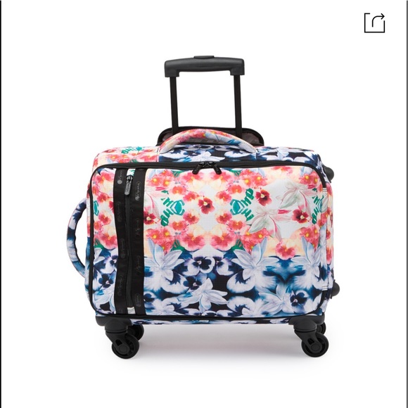 Lesportsac Handbags - NWT lesportsac carryon